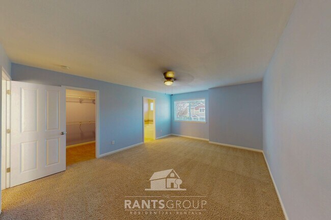 Building Photo - "Cozy" Meets "Modern": 3-Bedroom Home with Dreamy Front Porch Retreat!