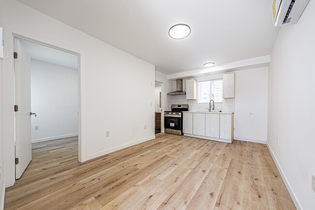 Building Photo - 4626 Wall St