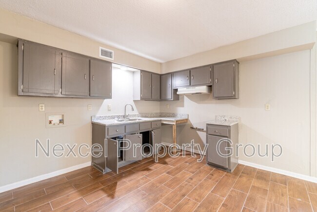 Building Photo - 3308 Spring Valley Cove
