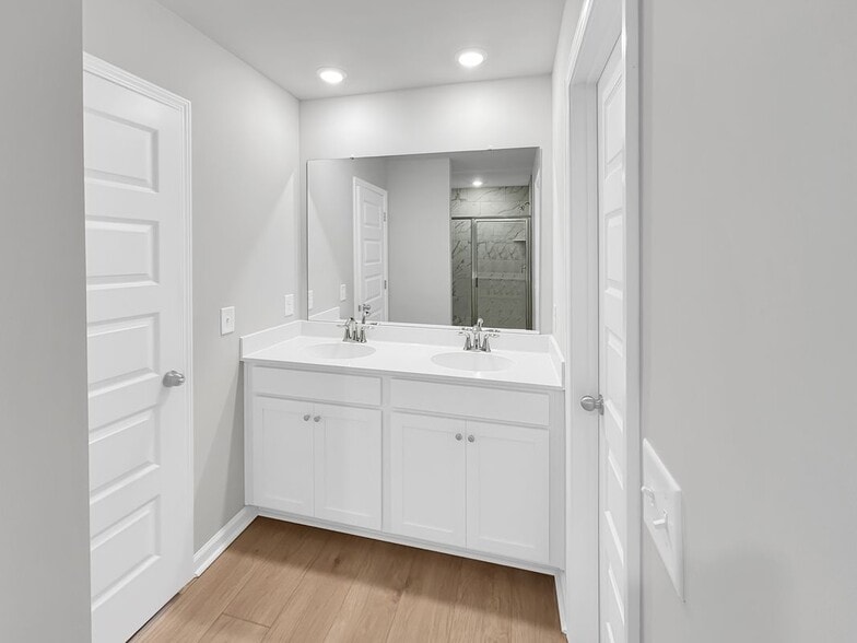 Building Photo - 639 Culpepper St