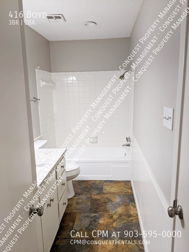 Building Photo - 416 Boyd-