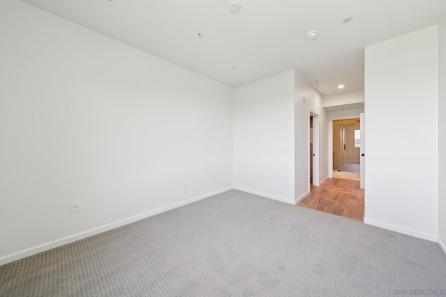Building Photo - 3877 Pell Pl