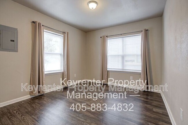 Building Photo - 2325 NW 12th St