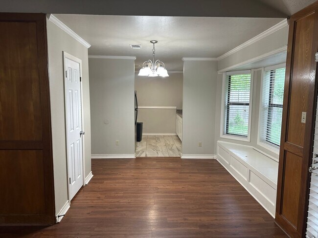 Building Photo - College Station - 3 Bedroom - 2 Bath - 2 vehicle car - Fenced in back yard - House.