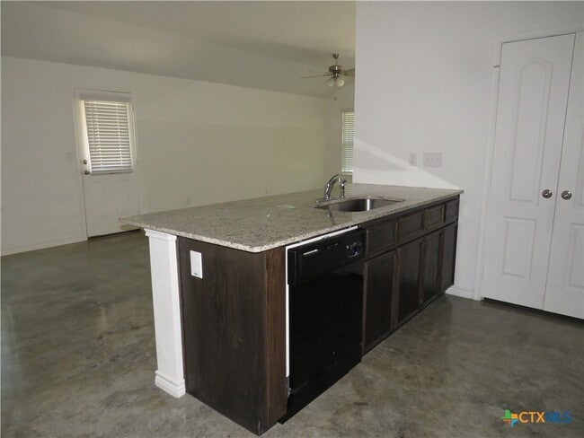 Building Photo - 1004 Barbara Jordan St