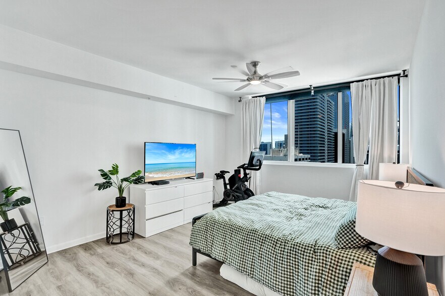 Building Photo - 244 Biscayne Blvd
