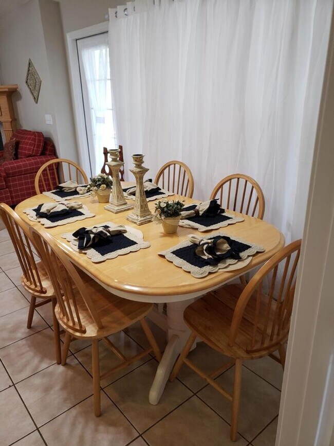 Building Photo - The Woodlands Subdivision/ Level Plains .... COMPLETELY FURNISHED WITH POOL!!!