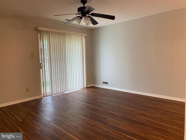 Building Photo - 4403A Fenwick Ln