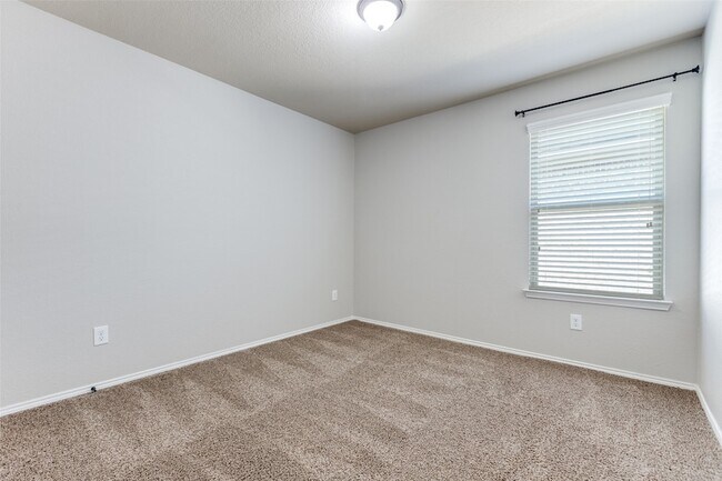 Building Photo - 11629 Champion Creek Dr