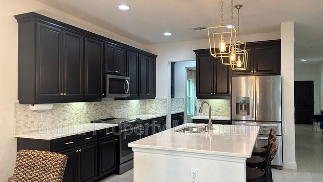 Building Photo - 14289 Lake Preserve Blvd