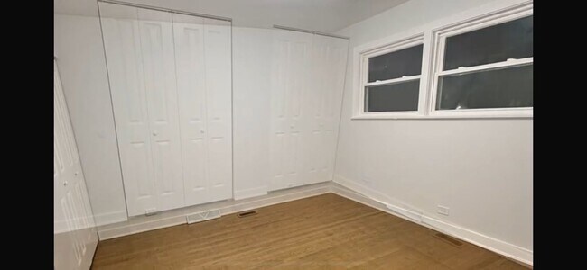 Building Photo - 6248 N Hoyne Ave