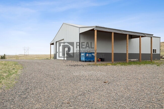 Building Photo - 3348 Hales Ranch Rd