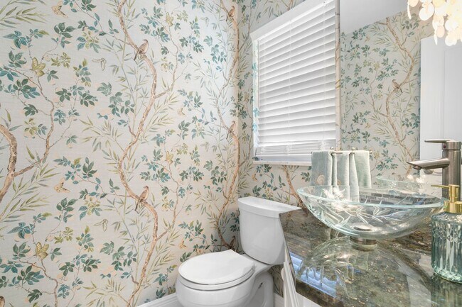 Building Photo - 4 bed, 3ba, 2 car garage home in Culbreath Heights