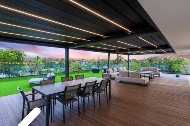 Building Photo - 1248 NE 89th St