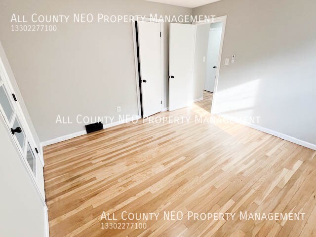 Building Photo - 13526 Cedar Rd