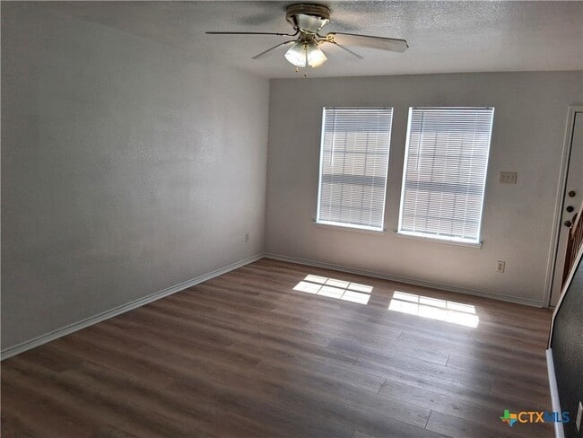 Building Photo - 5803 Redstone Dr