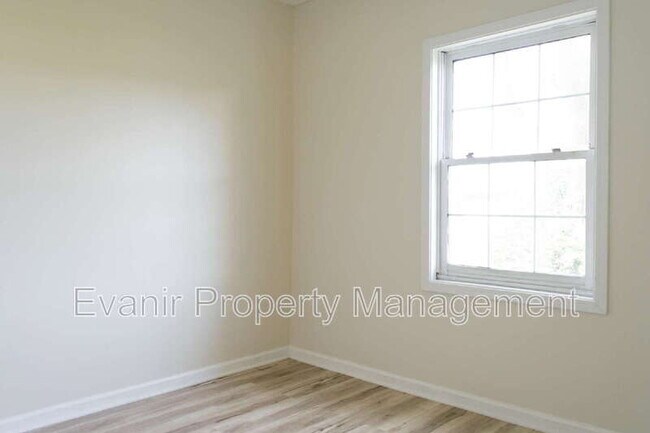 Building Photo - 280 S Charleston Rd