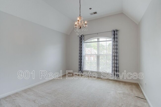 Building Photo - 7827 Anna Calla Way