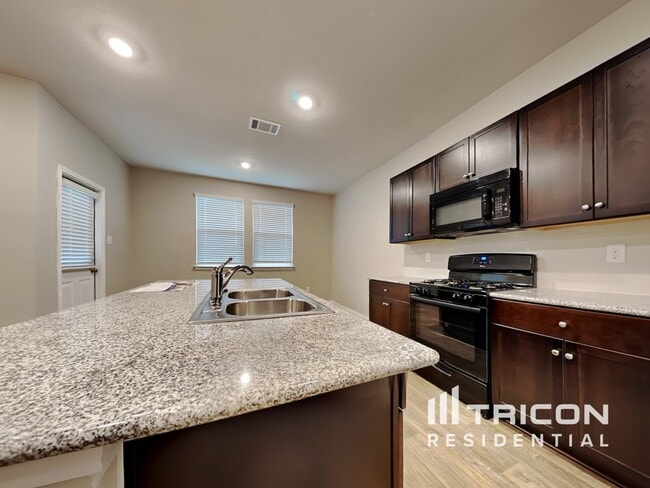 Building Photo - 3311 Angus Crossing