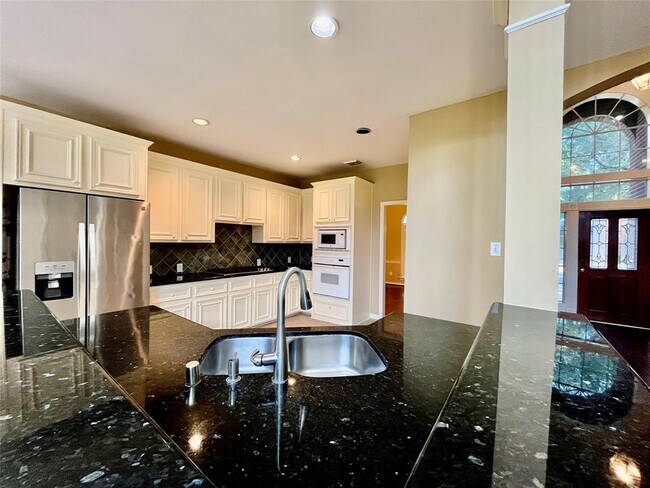 Building Photo - 6415 Coley Park