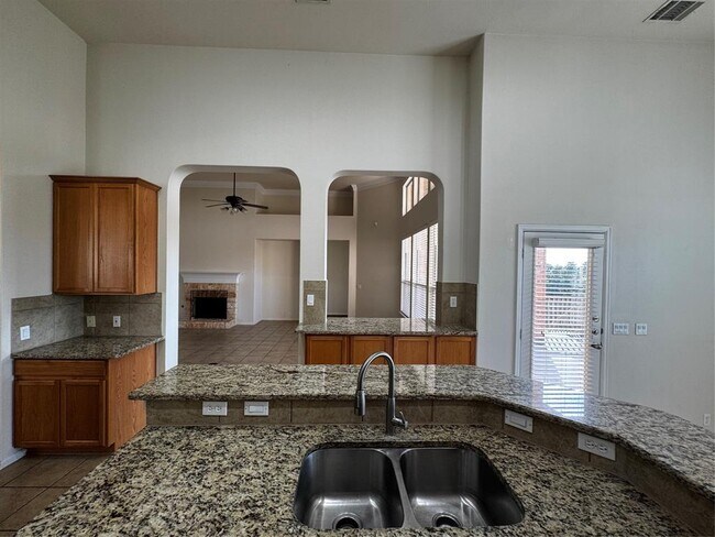 Building Photo - 136 Wild Plum Way