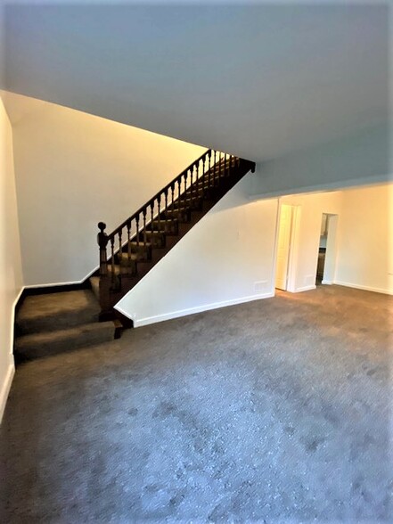 Building Photo - 6511 Cedar St