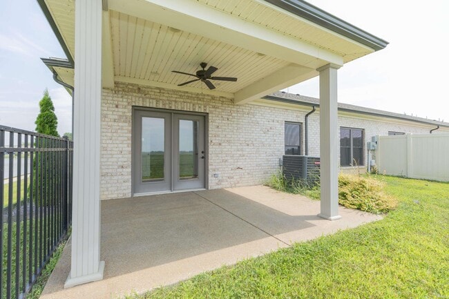 Building Photo - 3390 White Oak Trl