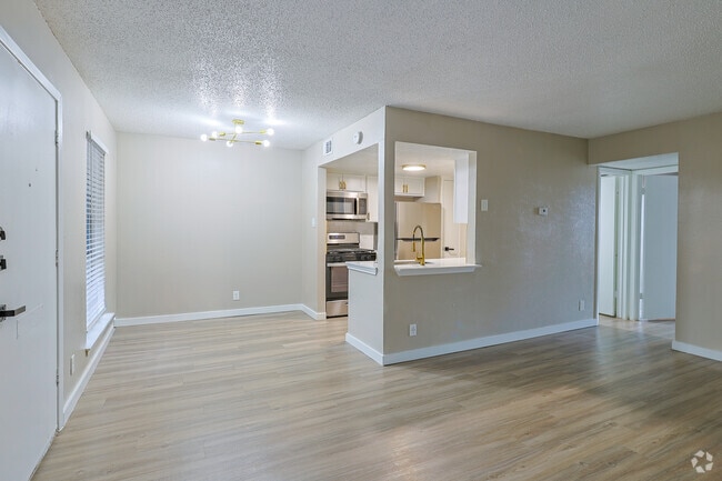 1BR, 1BA - 532SF - Living Area - Spanish Trails - Miller Square & Spanish Trails