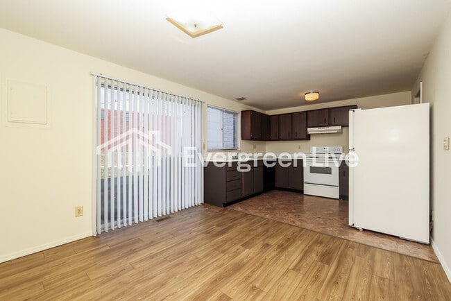 Building Photo - Coming Soon!