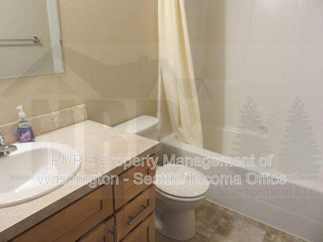 Building Photo - 8015 Pacific Ave