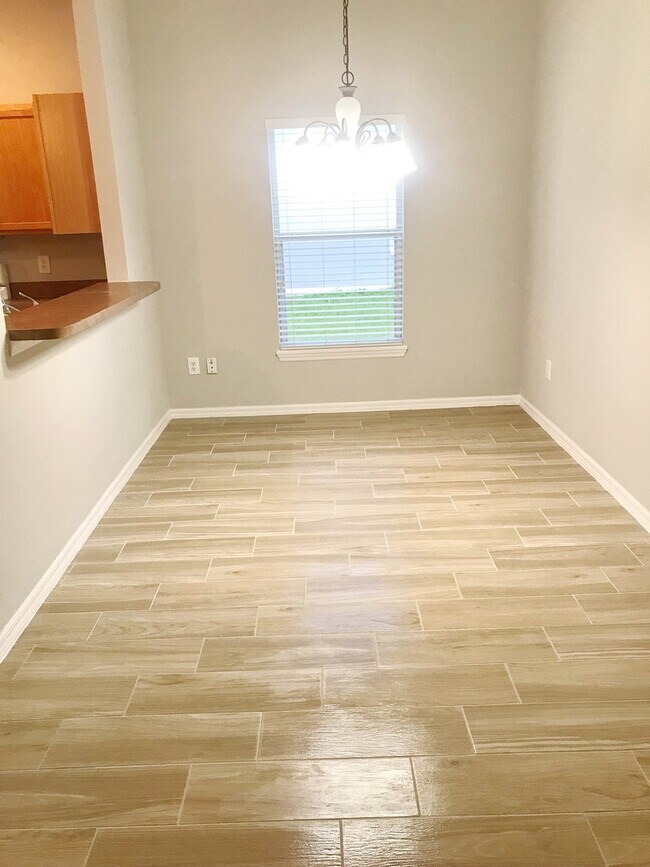 Building Photo - GREAT 3/2 HOME IN WATERSIDE SOUTHEAST ORLANDO