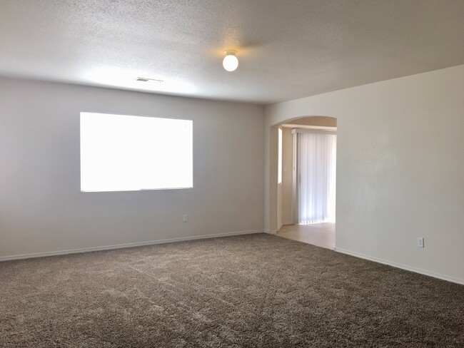 Building Photo - Nice 3BR w/Loft - Ventana Ranch West