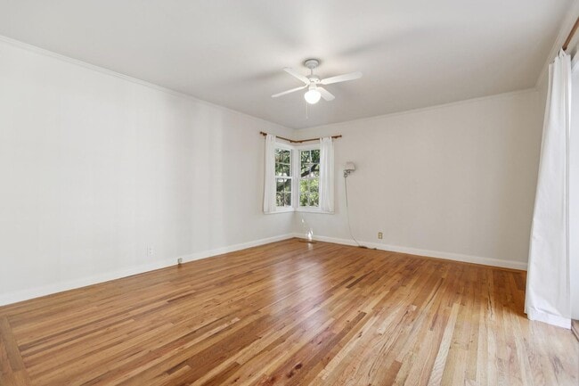 Building Photo - Beautifully Appointed Atherton Estate with...