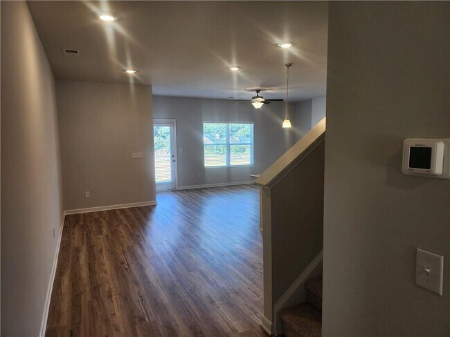 Building Photo - 832 Cygnet Ln
