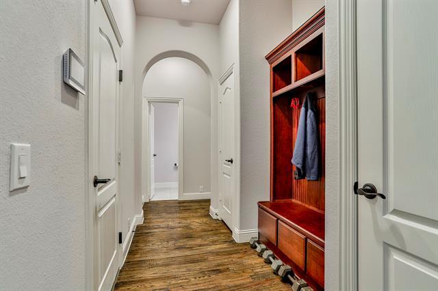 Building Photo - 2425 Turning Leaf Ln