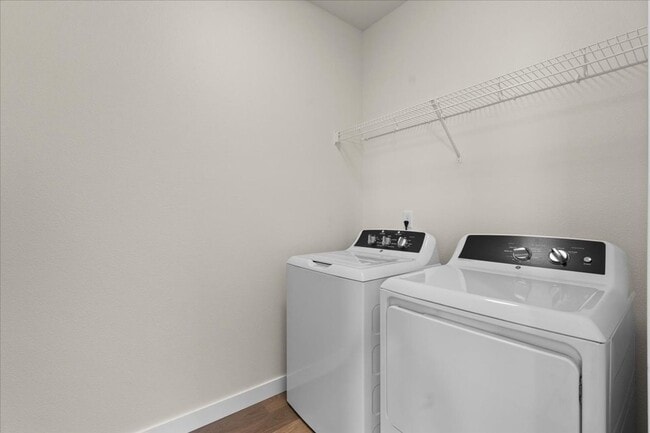 Building Photo - Newly Constructed Home with Spacious Layout