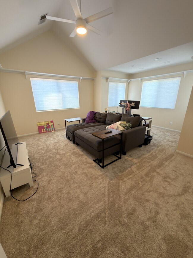 Building Photo - 9062 Stargaze Ave