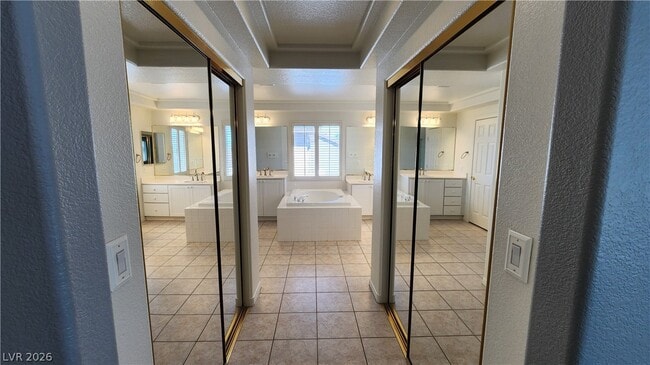 Building Photo - 628 Joe Willis St