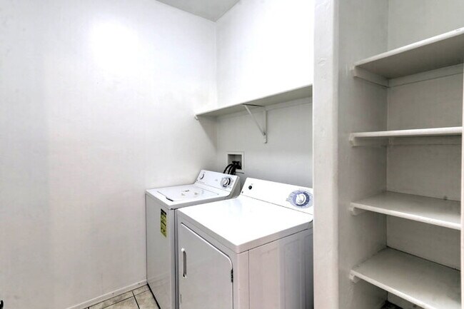 Building Photo - Rancho Sahuarita Home