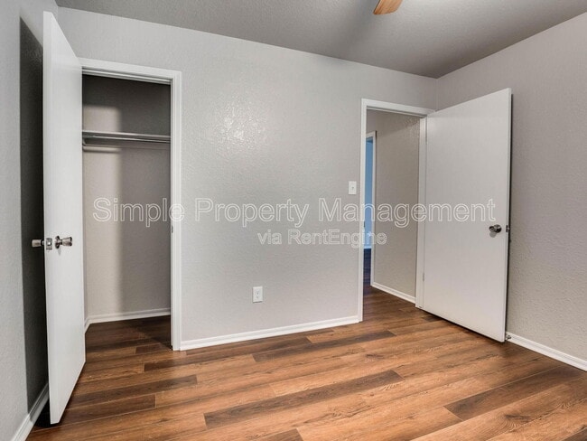 Building Photo - 1710 Hillcrest Dr