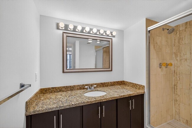 Building Photo - 5200 N Ocean Dr