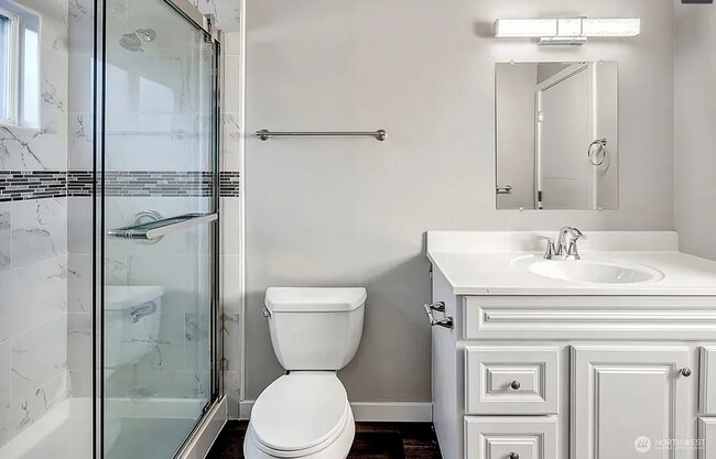 Building Photo - 4 bedroom delightful craftsman home in Cov...