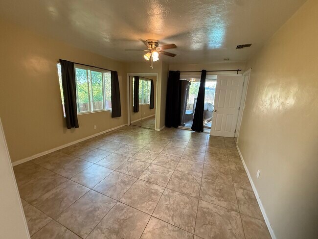 Building Photo - 5430 Mary Lane Dr