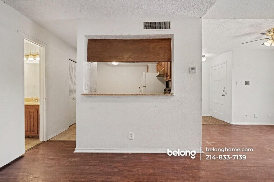 Building Photo - 232 Shady Ln Dr