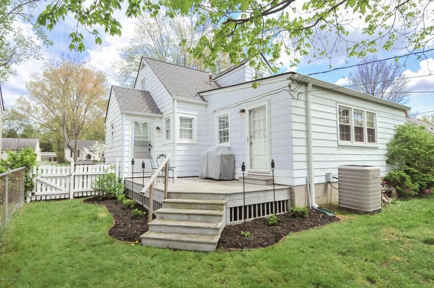 Rear deck - 516 Virginia Ave