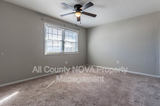 Building Photo - 1438 Cottonwood Ct