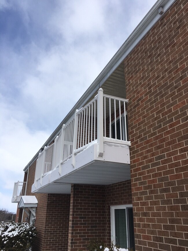 Building Photo - Orchard Hills I & II