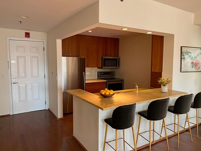 Building Photo - 2207 City Pl