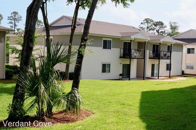 Building Photo - 4260 SE 10th Pl