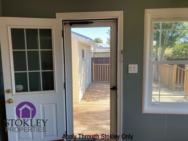 Building Photo - 2438 Upland Dr